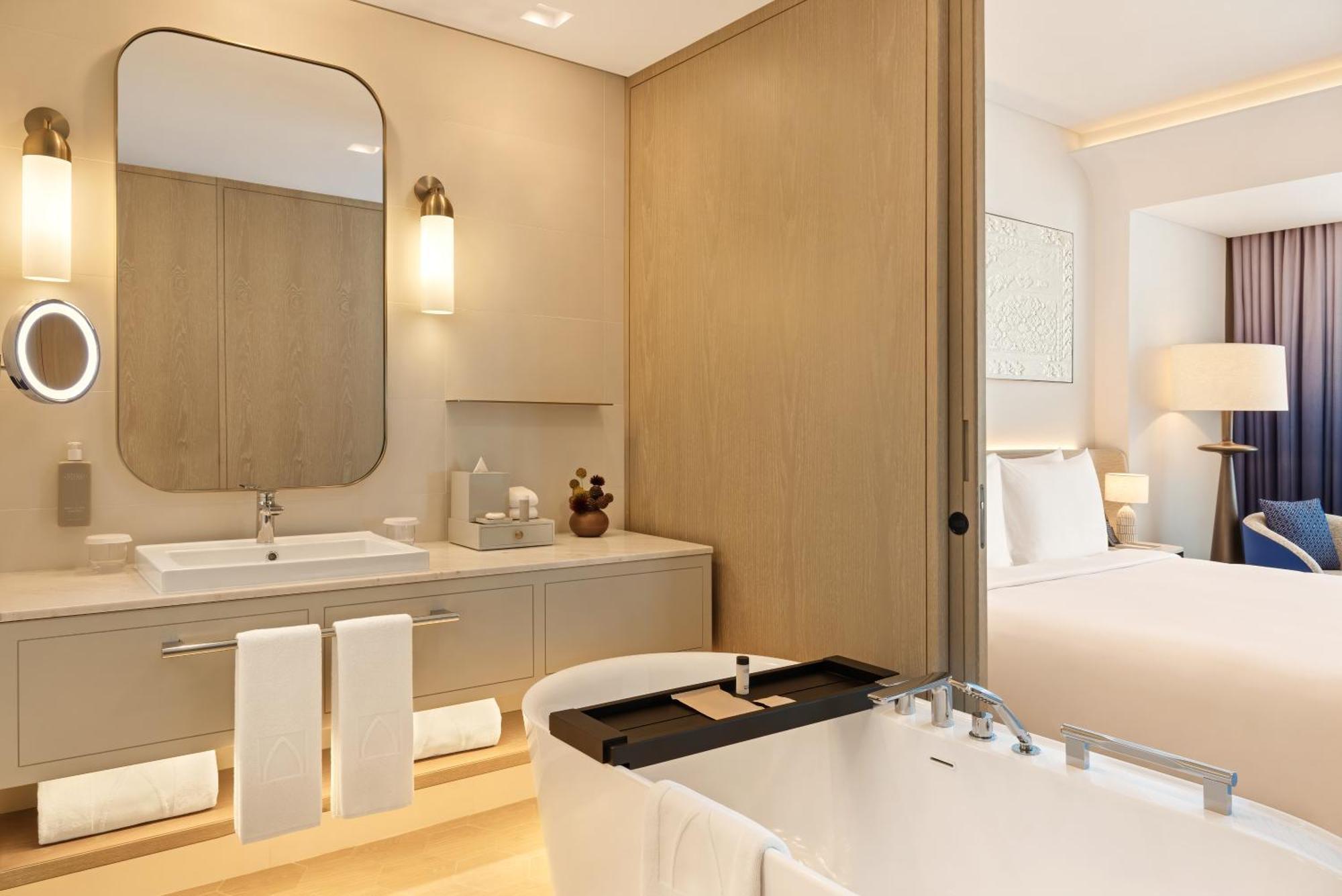 Palace Dubai Creek Harbour Eksteriør billede Deluxe Suite